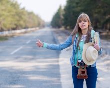 10 Travel Fashion Tips To Be Comfy On The Road